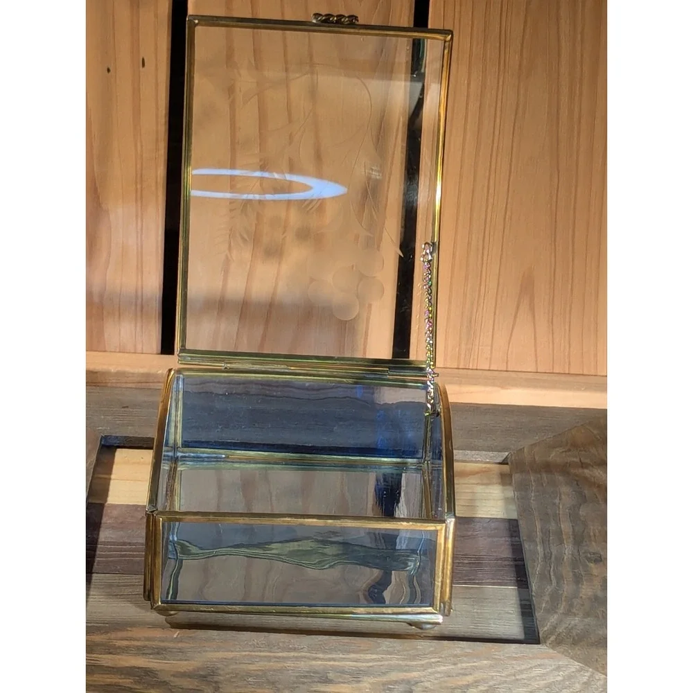 Vintage Etched Glass Trinket Box Mirrored Bottom‎ Brass Flower Design